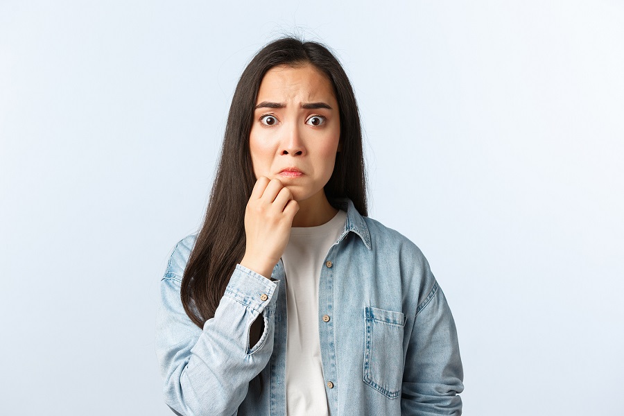 Bad Habits to Avoid If You Want Healthy Teeth and Gums
