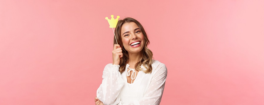 A Chipped Tooth Might Develop a New Cavity Without a Crown Restoration
